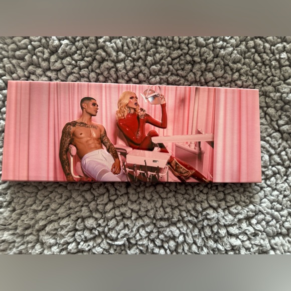 Jeffree Star cavity Skin Frost Highlighter Palette - Picture 5 of 6